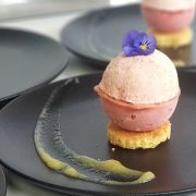 © Assiette pâtisserie - <em>DR Auberge de la source</em>
