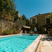 © Piscine - <em>Giteauchatbucheron</em>